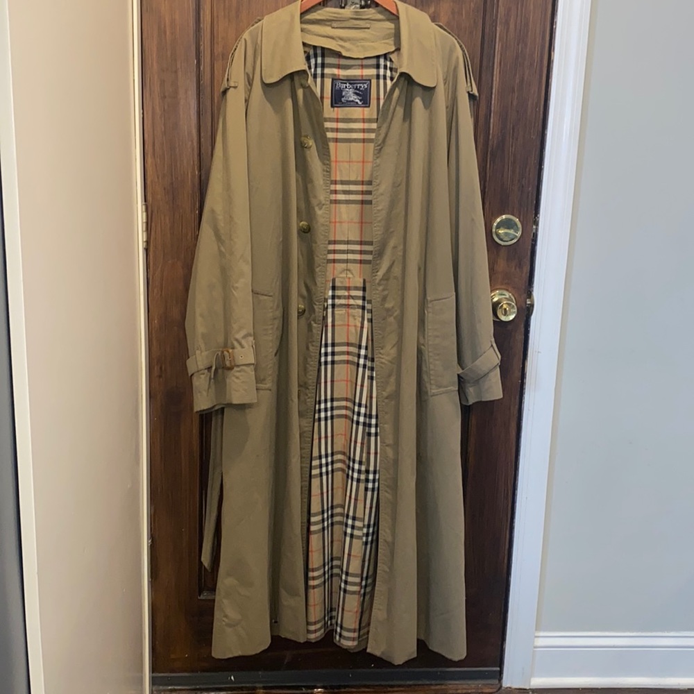 Vintage Burberry Men’s trench coat size 40 Long